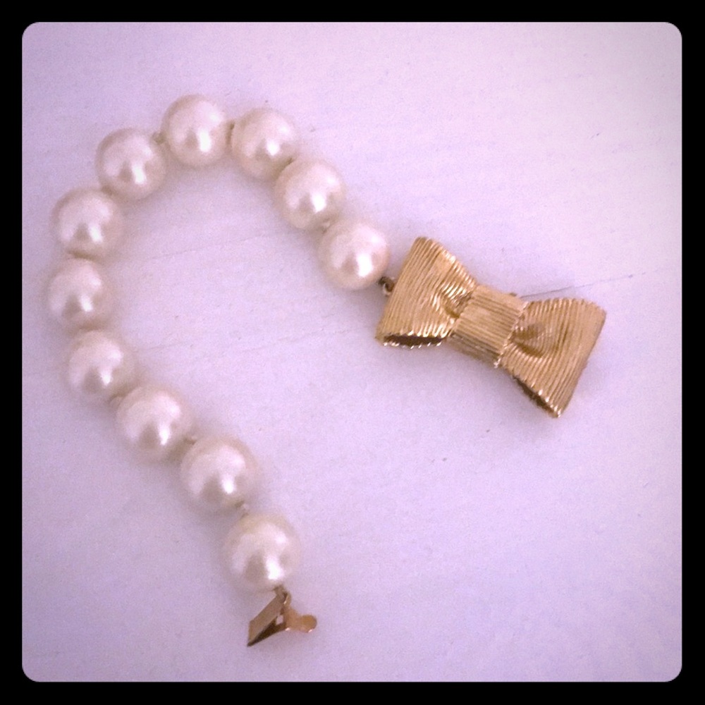 Kate spade pearl bow bracelet